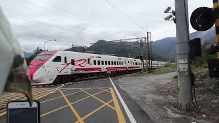 #Taiwan Train Crossing