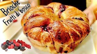 VERY SOFT BRIOCHE WITH WILD BERRIES 🫐