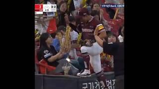 키움 송성문 수비 이후 기아 팬들에게 보인 행동#shorts #팬서비스 #송성문