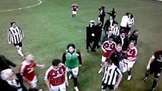 Milan-Juve 1-1 Rissa Incandescente Ambrosini vs Chiellini [Fischio Finale] 25-02-2012