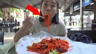 I tried The Crazy RED colour Mee Goreng in Malaysia....!!!