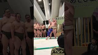 Ichinojo meets his match