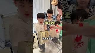 给自己生了一个幼儿园太好玩了！ #抖音精选#美食#萌娃#奶爸#盲盒 @七个佩奇妈妈文文