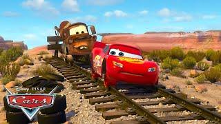 Momentos Más Divertidos de Cars 2 de Pixar | Pixar Cars