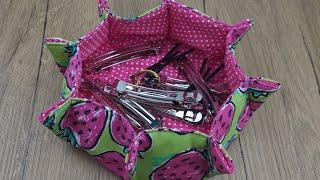 Organize small items with this fabric box, it's very easy to make.