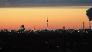  Berlin Livestream Silvester 2024 / 2025, West View - Zentrum / Hochhaus Berlin