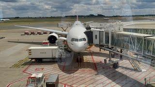 Emirates Flight EK184 : Boeing 777-300ER (77W) ''A6-EQP'' Takeoff at Brussels for Dubai DXB