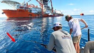 Fishing a HUGE DRILL SHIP in the GULF of MEXICO!