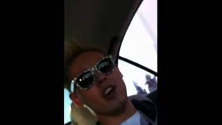 drewryanscott - And oh ya Blue - Twitvid