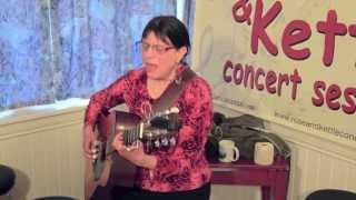 Sandy Greenberg sings Circle Game at the Rose and Kettle