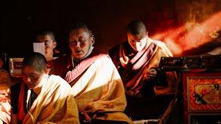 Deep Tibetan Aum Chanting - Meditation, Focus, Cleansing