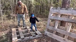 Pallet shed mini, made of pallets and no extra wood.