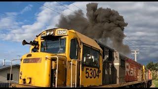 Kiwirail DXC locomotive startup - Hokitika - New Zealand