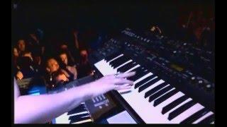 Faithless - We Come 1 (Live at Paradiso Amsterdam 2001)