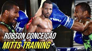 Robson Conceição Mitts Training