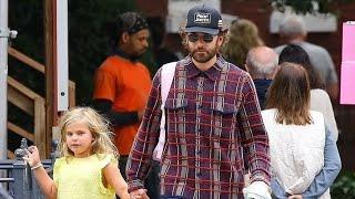 "Bradley Cooper's NYC Stroll with Lea"