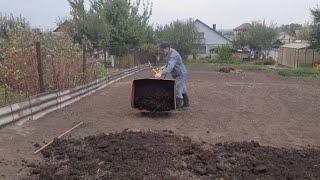 Вывожу компост на мотоблоке