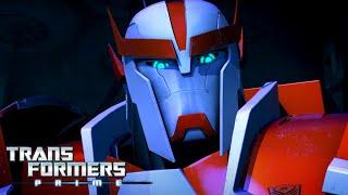 Transformers: Prime | Ratchet Back at Base! | Animation | Transformers Official