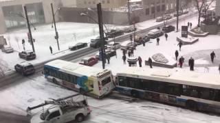 2016 snowy roads car pile-up in Montreal - now with sound effects!