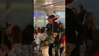 O Rio de Janeiro e o novo multiverso! Michael Jackson dançando pagode Billie Jean com os cariocas.