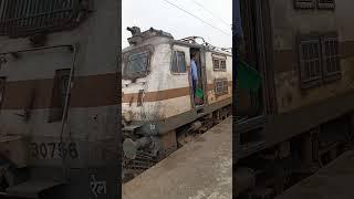 22858 Santragachi weekly SF Express Anand Vihar Terminal to Santragachi