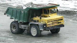 «Долгий подъем В ГОРУ» Самосвал карьерный БЕЛАЗ-7522