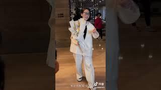 Liu Yase off work