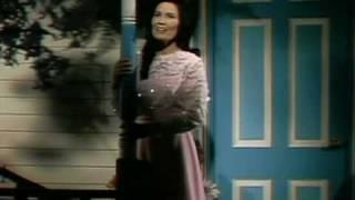 Loretta Lynn - Blue Kentucky Girl (2)