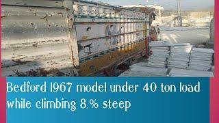 1967 Bedford truck under boulders | 8%Steep climbing