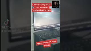 Video de Debanhi caminando en la calle captado por cámaras de seguridad.