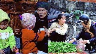 Winter village market: Harvesting and selling fresh beans