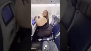 THICK GIRL TWERKS FOR DABABY ON THE AIRPLANE️ #PHAT