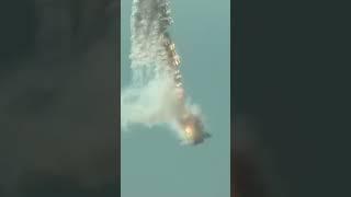 Russian Su-27 Tailslides with Flares During Intense Dogfight Demonstration! #su27