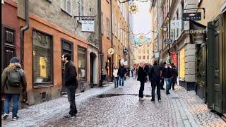 Stockholm Walks: Old town alleys and a quick look at a crowded Christmas market