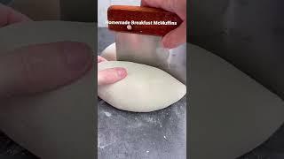 Homemade English Muffin! #sourdough#bread#viral #foodie#trending#asmr #shortsfeed#homebaking #recipe