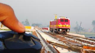 REMOTE CONTROL WAP4 LOCO | RUNNING WITH RC | HO SCALE MODEL | INDIAN RAILWAY || TRAIN SIMULATOR