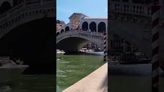 Love in Venice: Exploring the Enchanting Canals and Timeless Romance - Short Guide (2024)