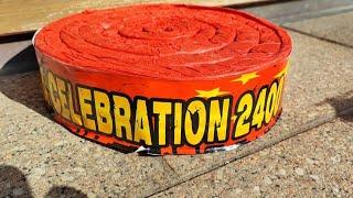 "China Celebration 2400 - Salon Roger Fireworks" Flash/Blitz Cracker mit 2400 Schuss