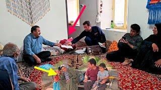Mother agrees to hand over half of the house to Nourbakhsh in the presence of family members