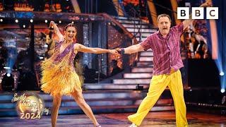 Chris McCausland and Dianne Buswell Salsa to Down Under by Men At Work  BBC Strictly 2024