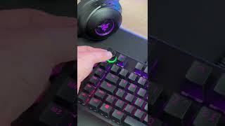  Unboxing the Razer blackwidow v4 pro keyboard