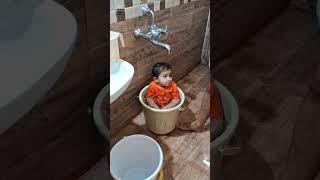 #shorts #youtubeshorts #ytshort #baby #baby in the bucket #cutebaby #funny 