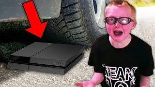 sa maman écrase sa PS4 avec une VOITURE à cause Fortnite .. (À REGARDER!)