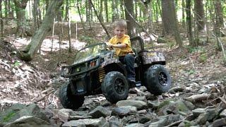 PEG PEREGO JOHN DEERE GATOR XUV CAMOUFLAGE  RIDE-ON VEHICLE FOR KIDS