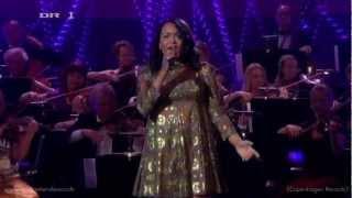 Caroline Henderson - (You Make Me Feel Like) A Natural Woman - Live