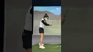 제자리로 딱!!!! 돌아오니까 정타맞죠~예쁜여자골퍼 Great swing#golf #shorts 류미경프로 #후아유골프tv #골프 #골프레슨