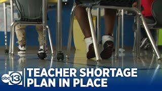 All Houston-area school districts insist teacher shortage plan in place