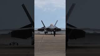 F-22 raptors getting ts preflight checks!  #avgeeks #aviation #f22raptor #usa