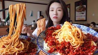 MUKBANG Xinjiang Spicy Pizi Noodles! Is 20 yuan worth?[Zhang Xixi]