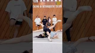 엉덩이 붙이고 돌기⁉️ Partner Challenge